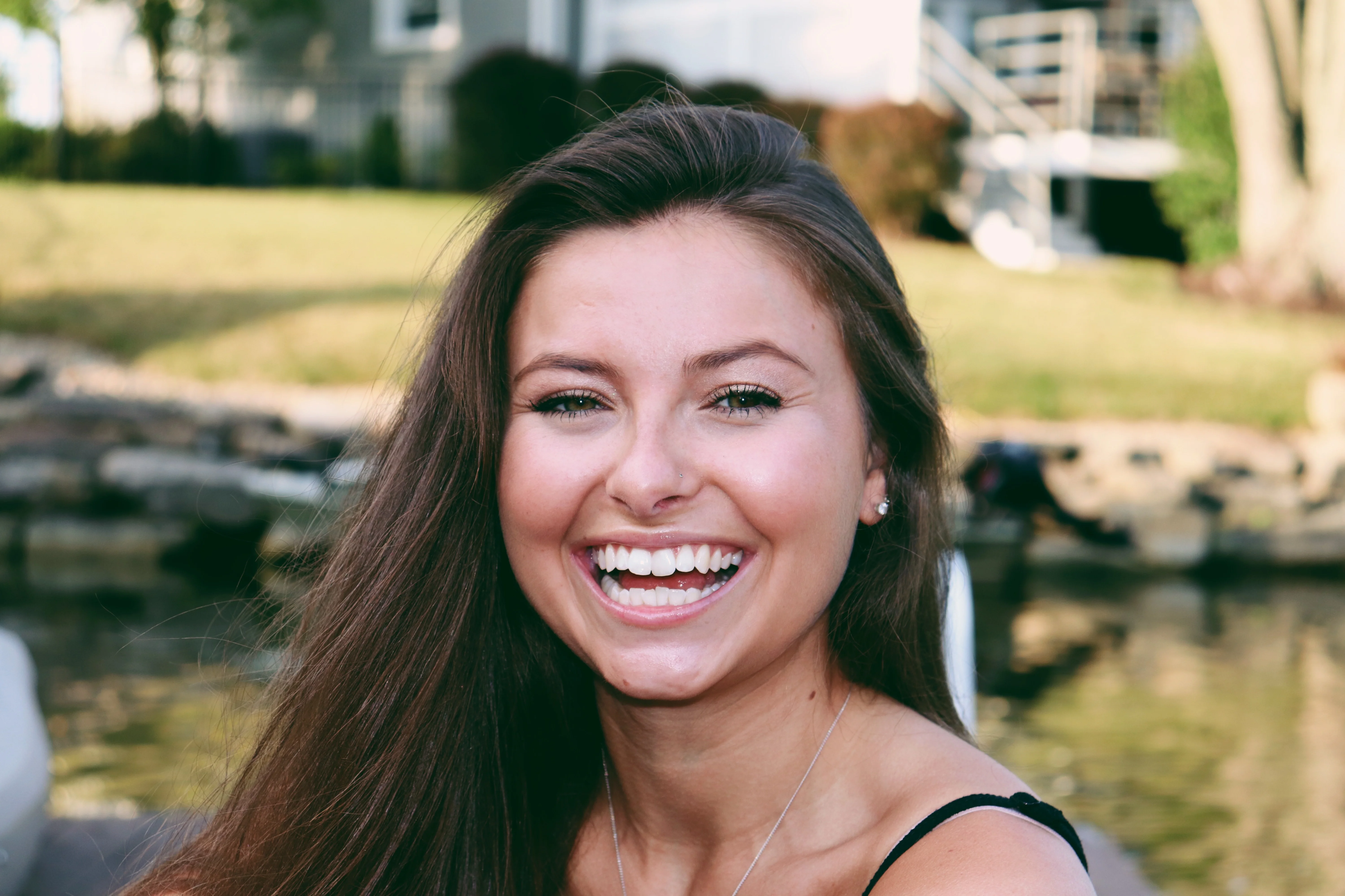 Lauren lifestyle portrait showcasing authentic content